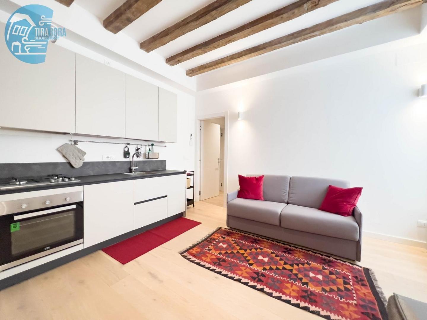 Cavana 5 Tirabora Short Rent Trieste