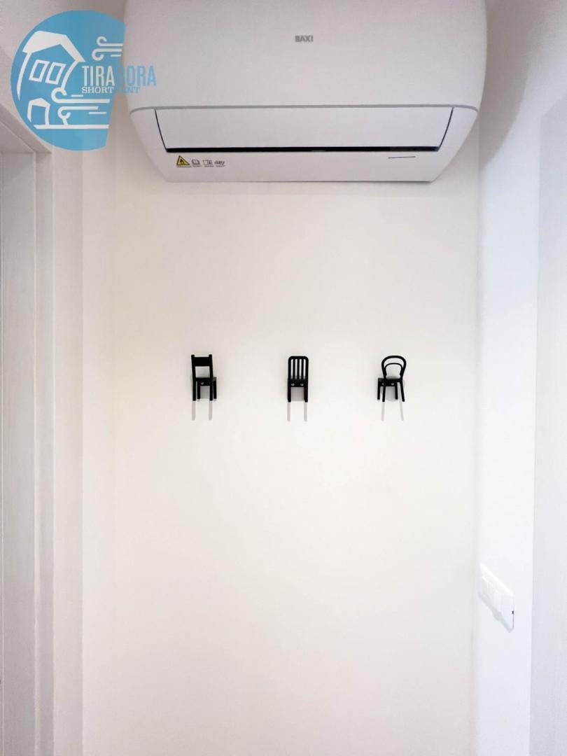 Apartment Cavana 5 Tirabora Short Rent Trieste